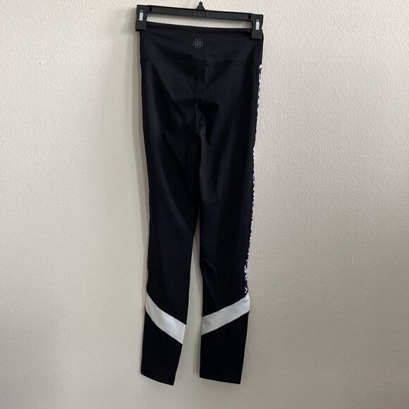 Aurique Brand High Waist Legging Mesh Panels & Black with White trim NWOT Sz Xs - Picture 6 of 11